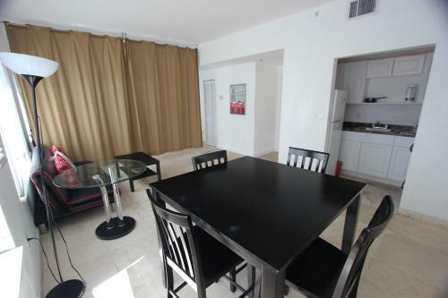 918 Ocean Drive Apartments