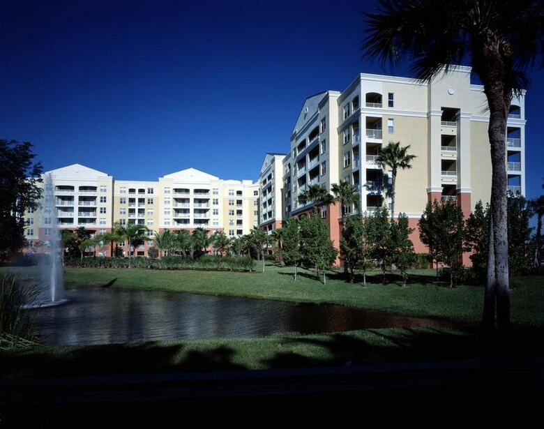 Hotel Vacation Village At Weston