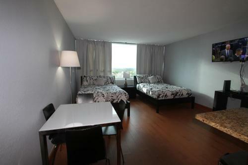 Soleil Apartments