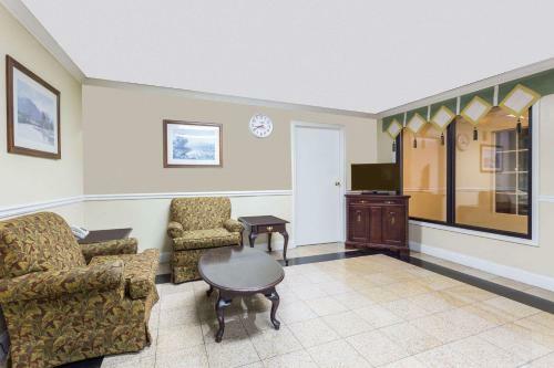 Hotel Super 8 Atlanta Northeast Ga