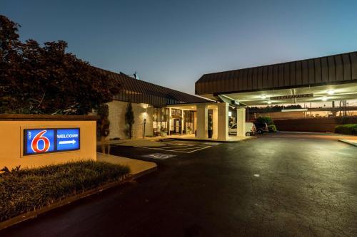 Motel 6 Atlanta Northwest - Marietta