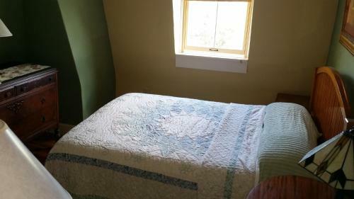 Burbankrose Inn Bed & Breakfast
