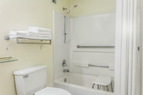 Motel Super 8 By Wyndham Stockbridge