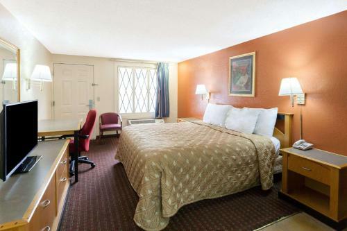 Hotel Knights Inn - Tucker