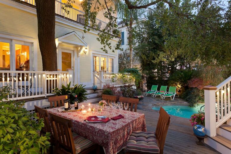 Bed & Breakfast Azalea Inn And Villas