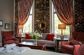 Bed & Breakfast East Bay Inn