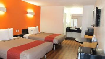 Motel 6 - Savannah Midtown
