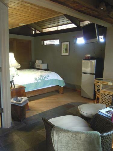 Maui What A Wonderful World Bed & Breakfast