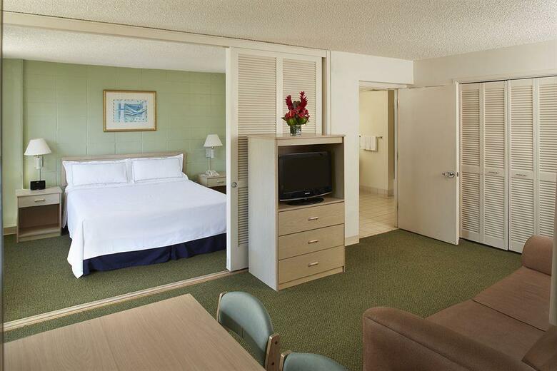 Ambassador Hotel Waikiki