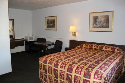 Lava Spa Motel & Rv