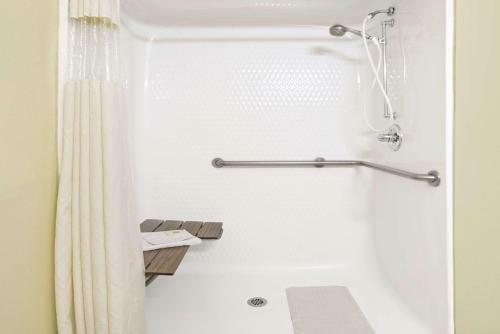 Hotel Days Inn Collinsville