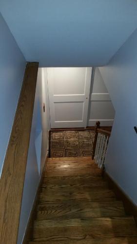 2142 West Walton Apartment