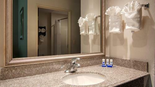 Best Western Plus O'hare International South Hotel