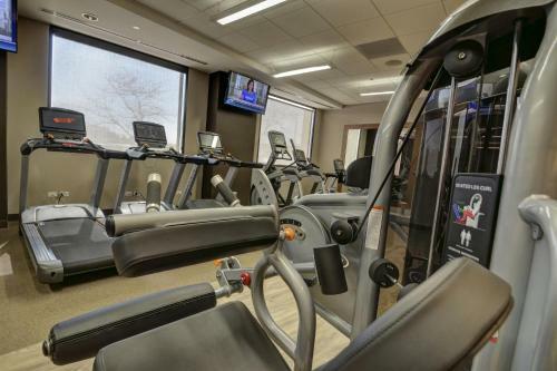 Delta Hotels By Marriott Chicago North Shore Suites