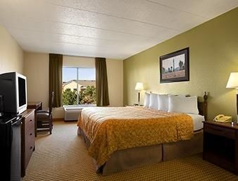 Hotel Howard Johnson Lansing