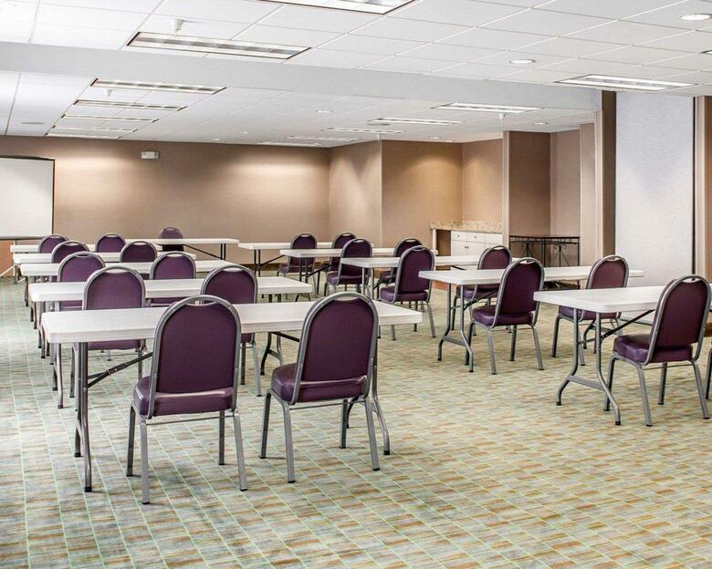 Hotel Comfort Suites North Elkhart