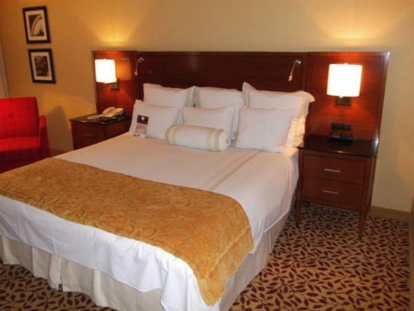 Hotel Fort Wayne