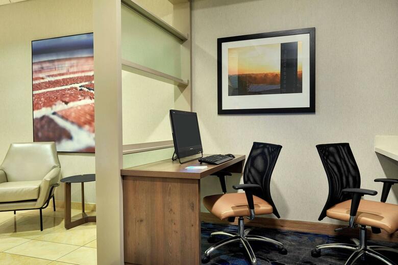 Hotel Fairfield Inn Suites Indianapolis Downtown