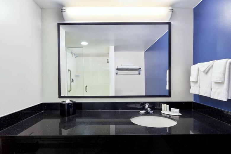 Hotel Fairfield Inn Suites Indianapolis Downtown