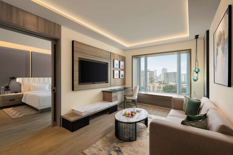 Hotel Grand Sarovar Premiere