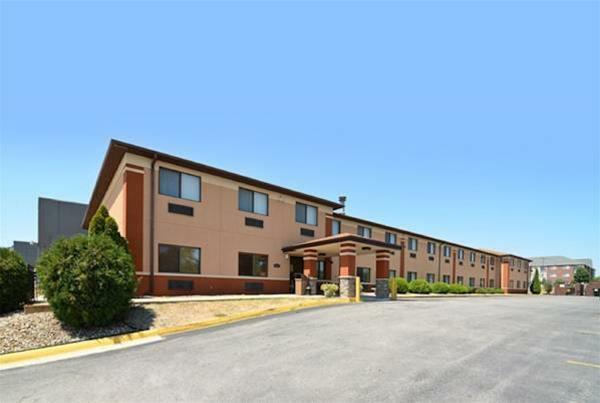 Hotel Quality Inn At Collins Road