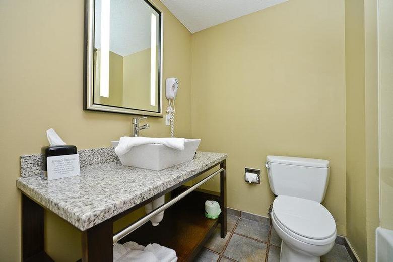 Best Western Plus Olathe Hotel & Suites
