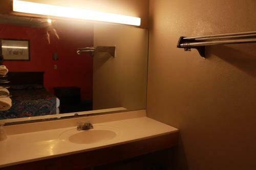 Country Club Motel