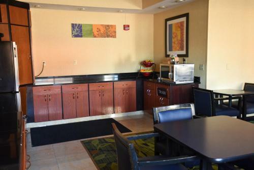 Hotel Fairfield Inn Topeka