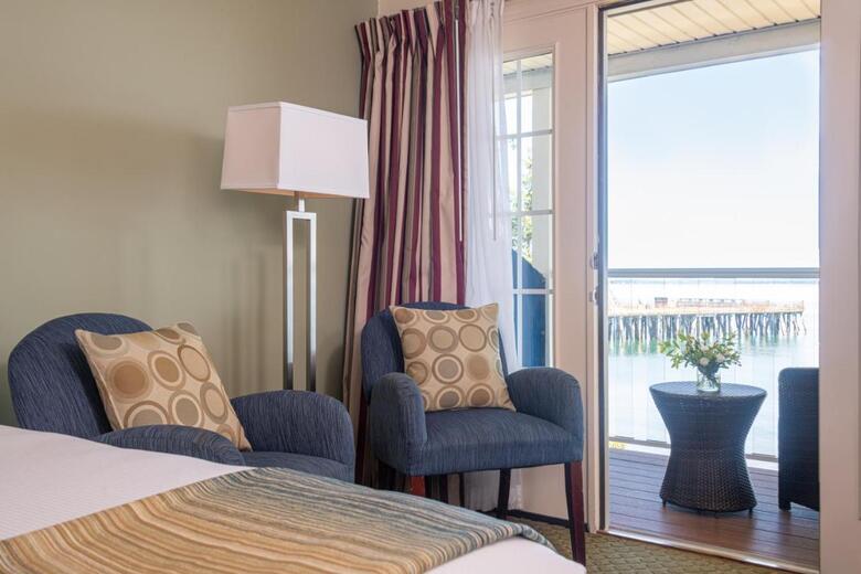 Atlantic Oceanside Hotel & Conference Center