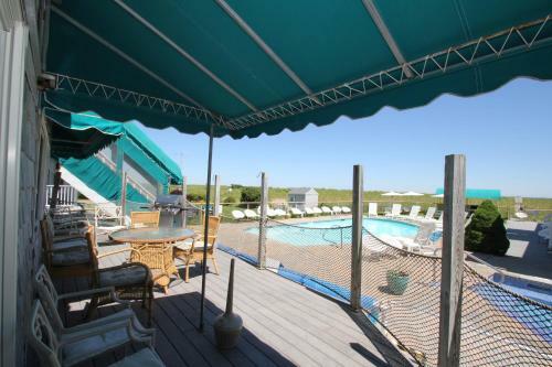 Sea Cliff House Motel