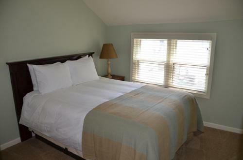 Bed & Breakfast Inn On Shore Road