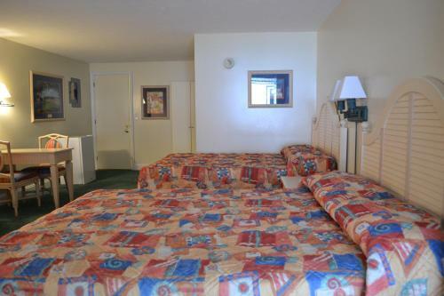 Hotel Seafarer Condominium Resort
