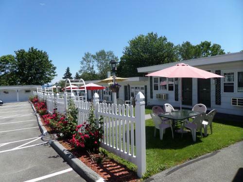 Claddagh Motel & Suites