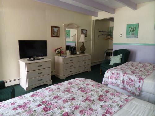 Claddagh Motel & Suites