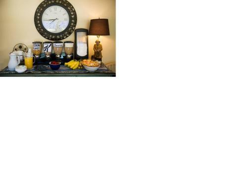 Schooner Bay Motor Inn