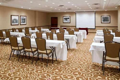 Clarion Hotel Airport Portland