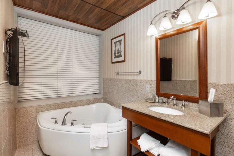 Inn At The Colonnade Baltimore - A Doubletree By Hilton Hotel