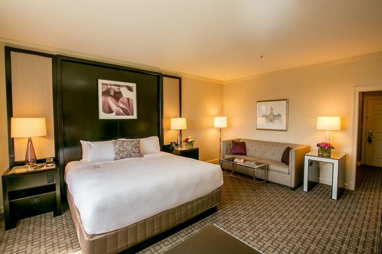 Hotel Royal Sonesta Harbor Court Baltimore
