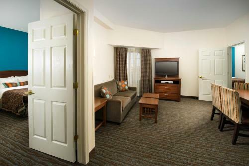 Hotel Staybridge Suites Baltimore Bwi Airport