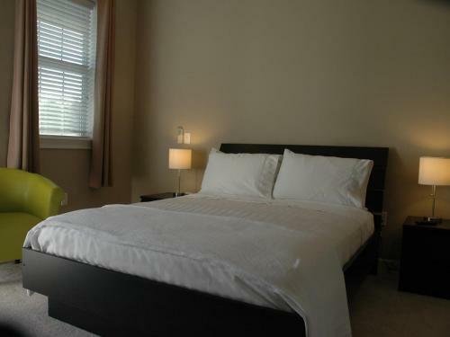 Hotel Haven Point Inn