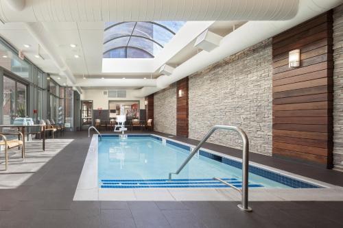 Hotel Courtyard By Marriott Boston Brookline