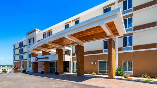The North Shore Hotel