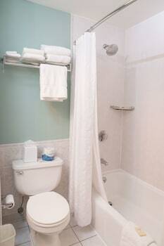 Hostal Newbury Guest House