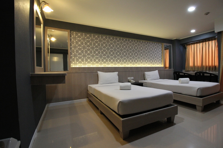 Convenient Park Bangkok Hotel