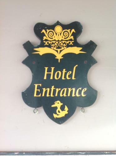 Hostal The Crown & Anchor