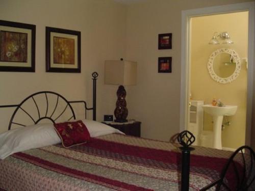 Cranberry Manor B&B
