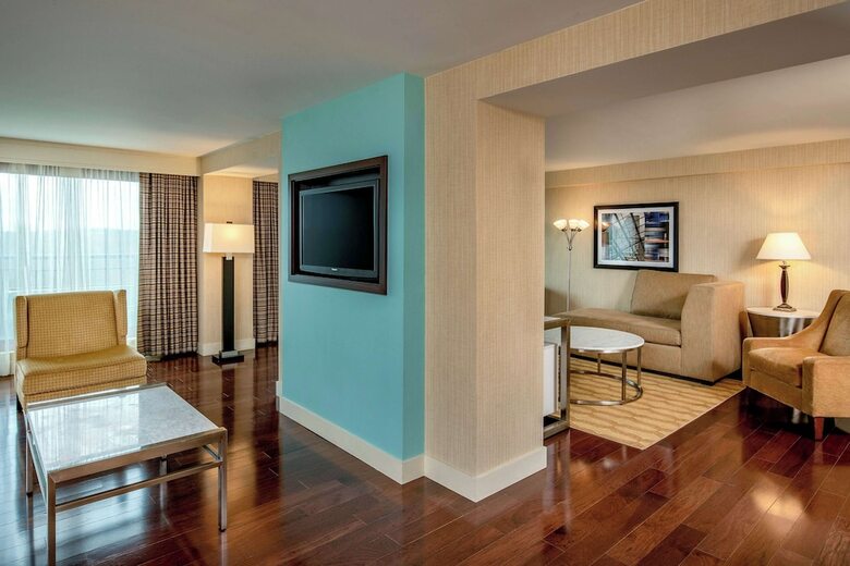 Hotel Embassy Suites Boston/waltham