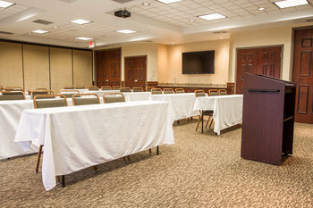 Hotel Comfort Suites Grand Rapids North