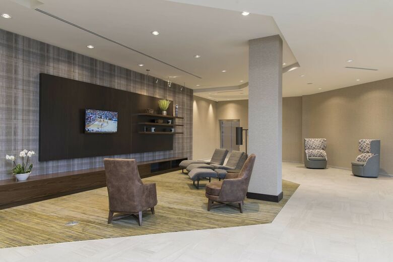 Hotel Courtyard By Marriott Holland Downtown