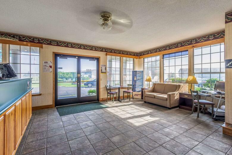 Hotel Quality Inn Lakefront